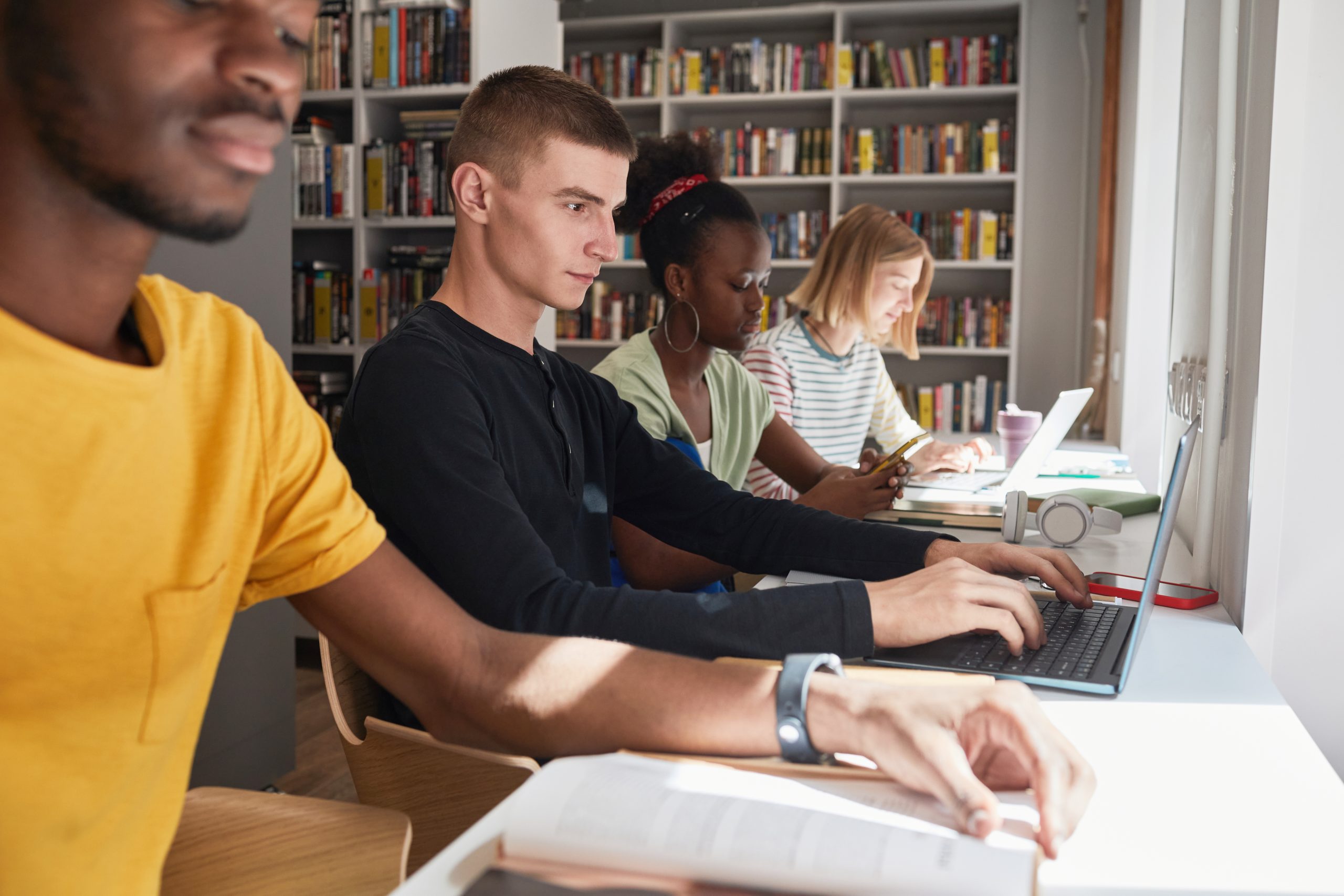 Pode fazer faculdade cursando o Ensino Médio em 2022? | MEM - Melhores ...