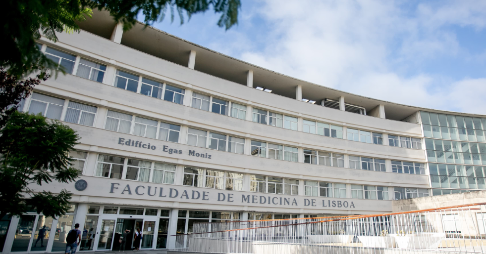 Medicina em Portugal via Enem pode ter vaga mais cara para brasileiros