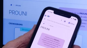 Inscrição no ProUni 2025.2 para Medicina: veja bolsas disponíveis e notas de corte