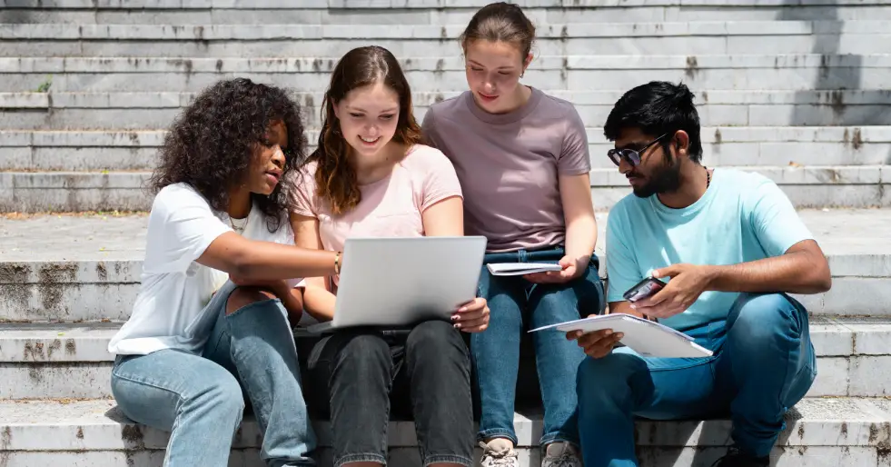 Programas de apoio universitário