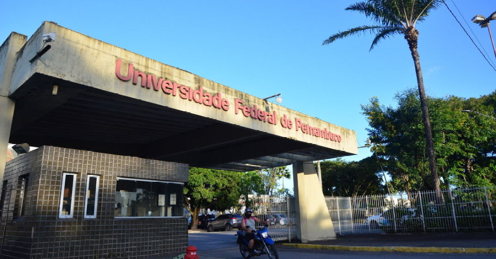 CFM questiona critérios ideológicos no processo seletivo de Medicina da UFPE