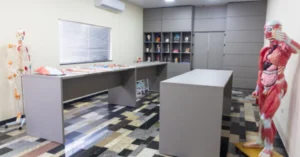 Vale a pena estudar Medicina no Paraná? Conheça a cidade universitária em Arapongas (PR)