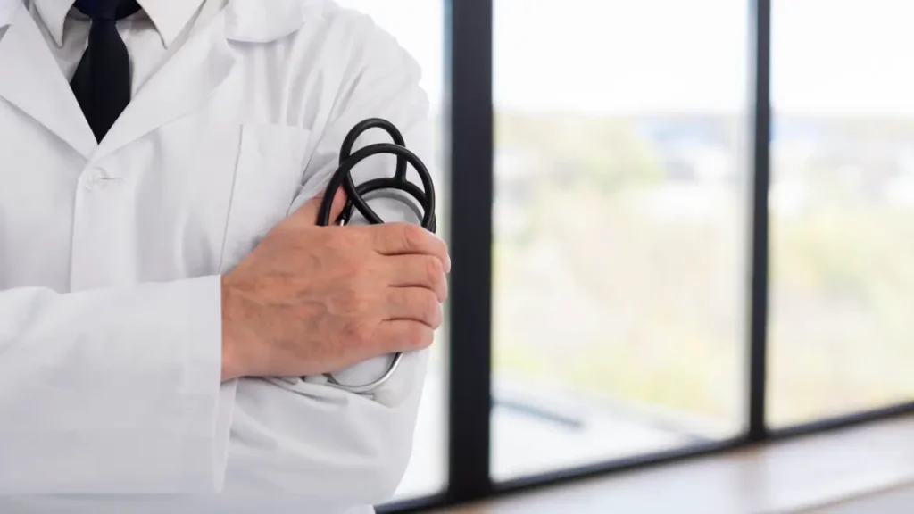 amb títulos de especialistas