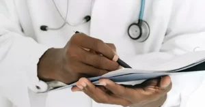 Como São Feitas Avaliações de Qualidade na Área da Saúde