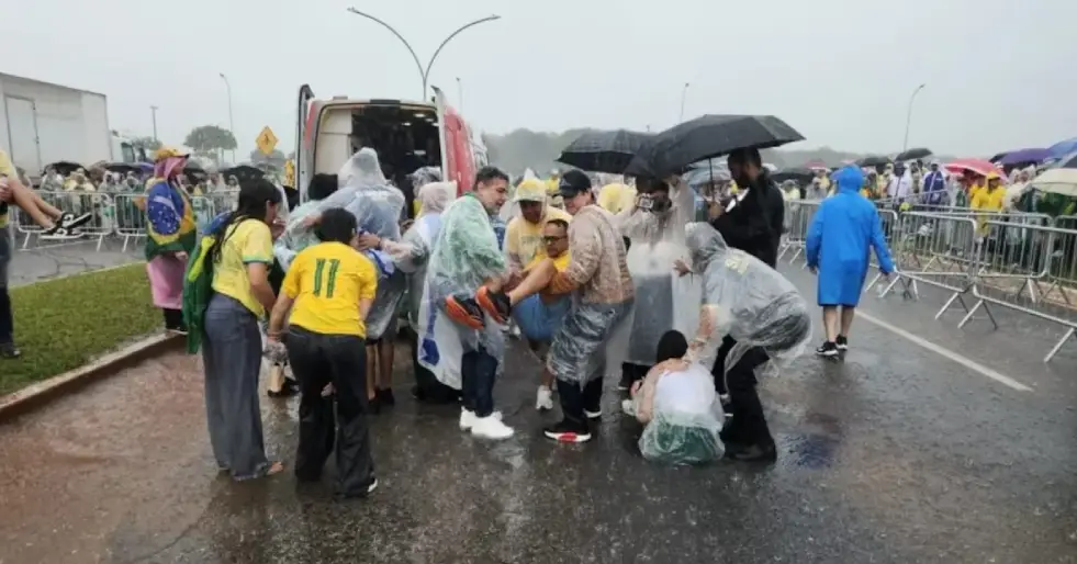 raio atingiu manifestantes em brasília