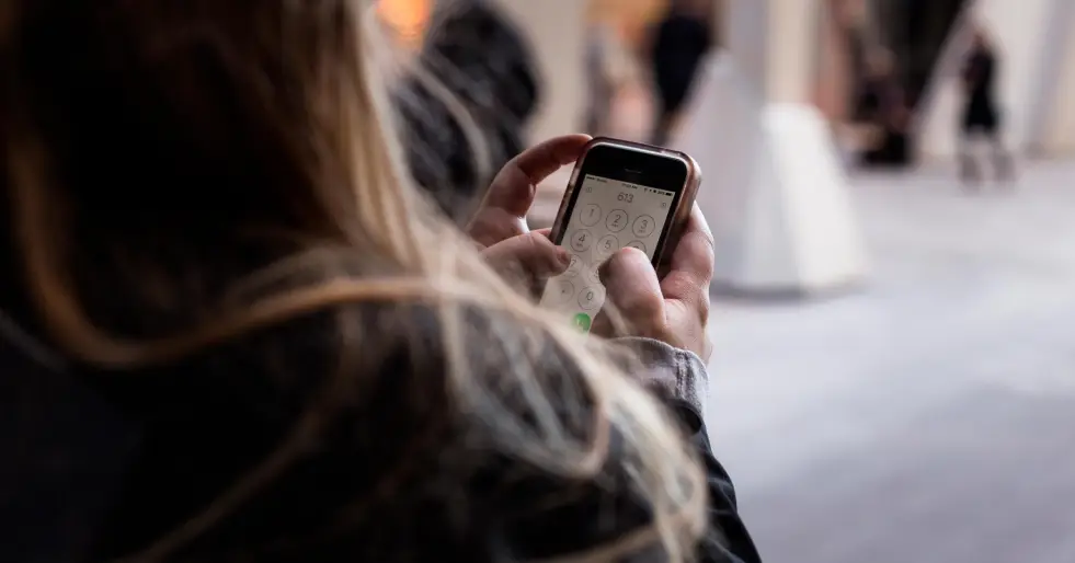 pesquisa uso de celular por adolescentes