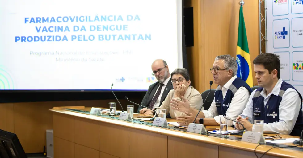 Ministro da Saúde, Alexandre Padilha durante Coletiva para Imprensa “Farmacovigilância da Vacina da Dengue Produzida pelo Butantan.
